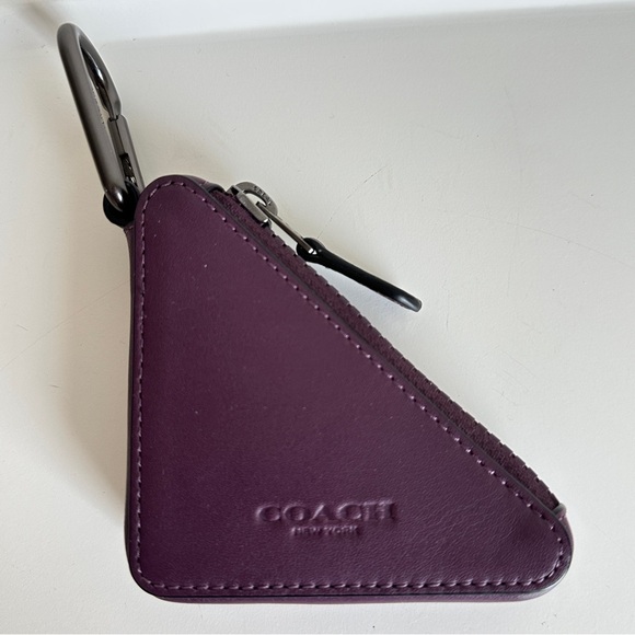 Coach Triangle Zip Pouch Leather Dark Grape Carabiner C5647 - Picture 3 of 17